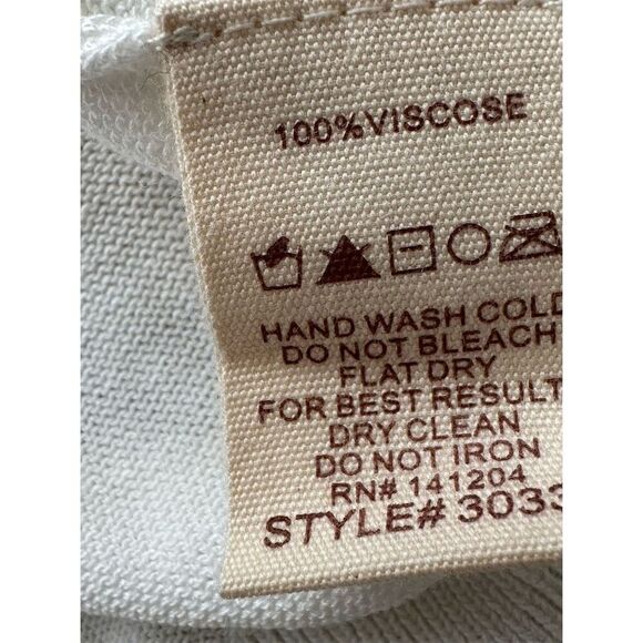 Hem & Thread Women's Ivory Heart Print Pullover Sweater Size M - Picture 5 of 6